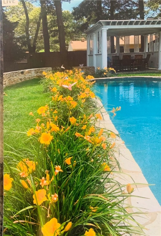 81 Durfee Road Tiverton, RI 02878 - Photo 4 of 20