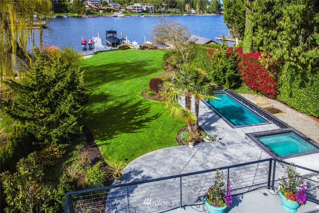 3257 Hunts Point Road Hunts Point, WA 98004 - Photo 2 of 24