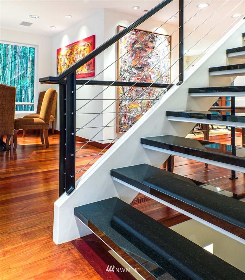 3257 Hunts Point Road Hunts Point, WA 98004 - Photo 13 of 24