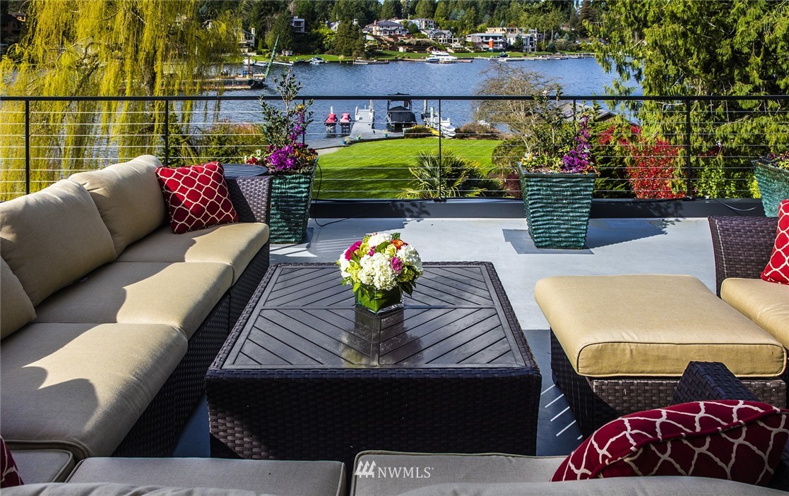 3257 Hunts Point Road Hunts Point, WA 98004 - Photo 15 of 24