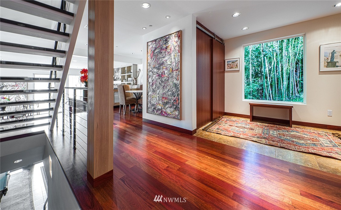 3257 Hunts Point Road Hunts Point, WA 98004 - Photo 4 of 24