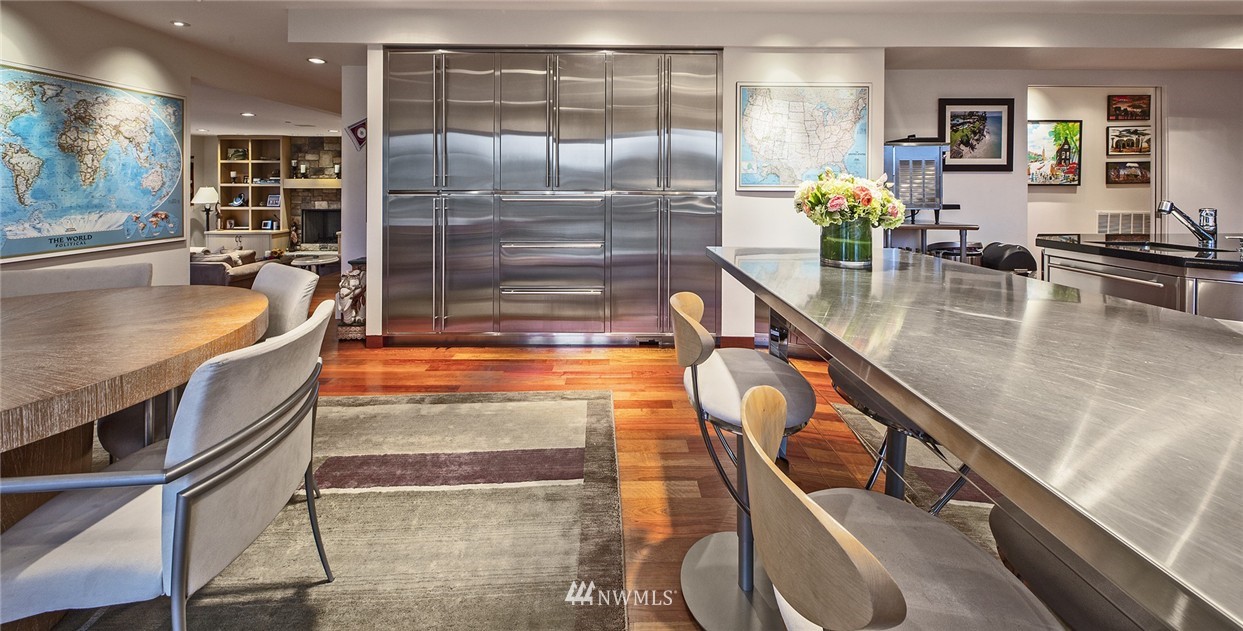 3257 Hunts Point Road Hunts Point, WA 98004 - Photo 9 of 24