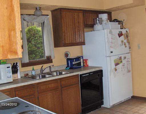 164 Glade Run Road Renfrew, PA 16053 - Photo 16 of 18 Kitchen.