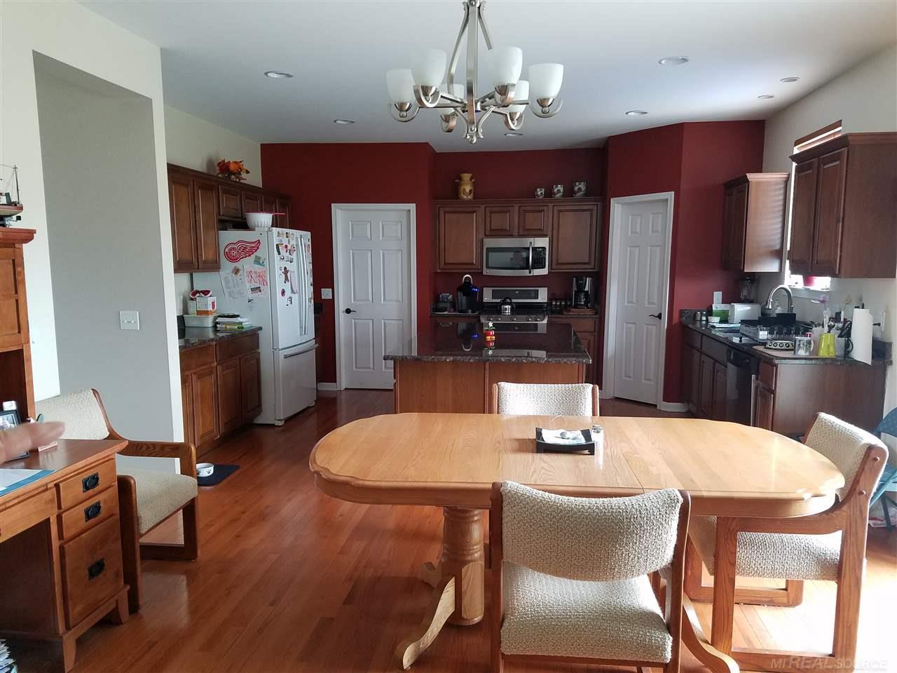 47866 Gloede Road Macomb, MI 48044 - Photo 7 of 42 Dining L / Kitchen