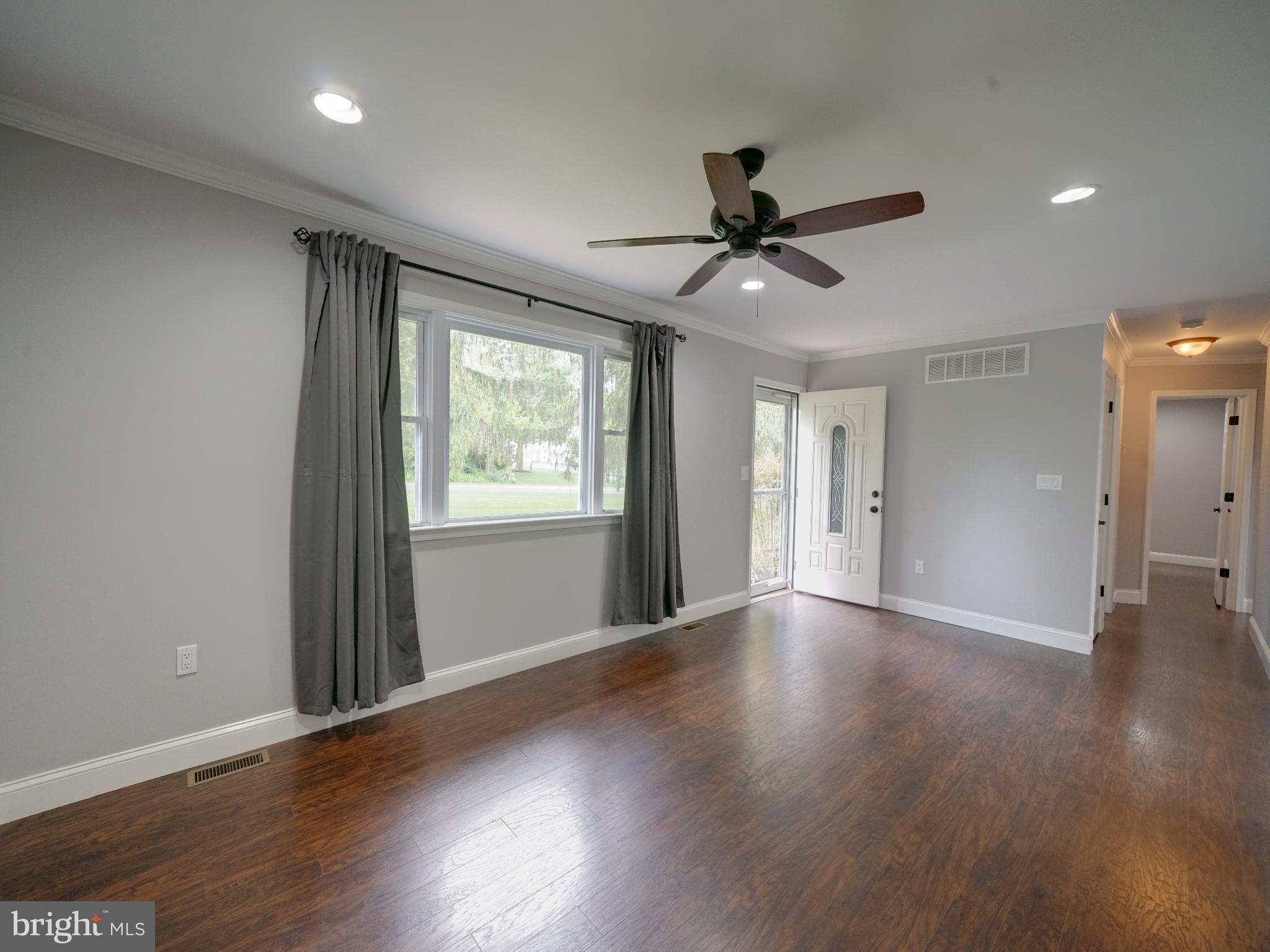 636 Oak Tree Road Westminster, MD 21157 - Photo 4 of 56 Gallery Image 4