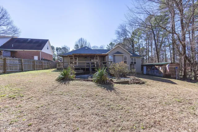 $349,900 | 15 Maplecreek Lane, Humboldt, TN 38343