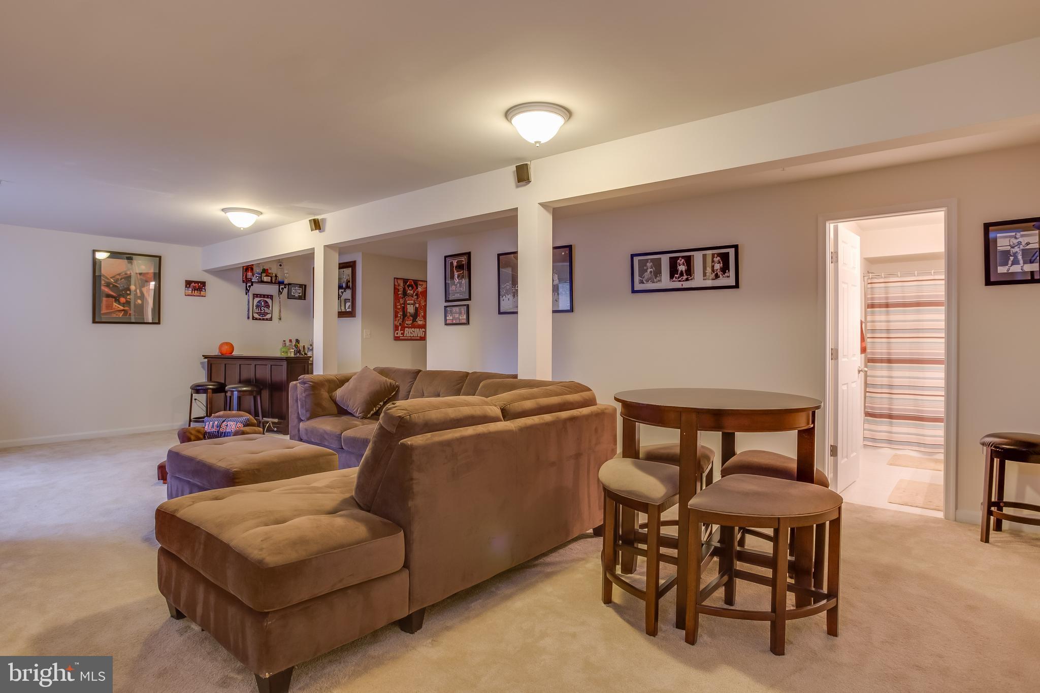 3437 Eagle Ridge Drive Woodbridge, VA 22191 - Photo 28 of 40 a living room with furniture and a window