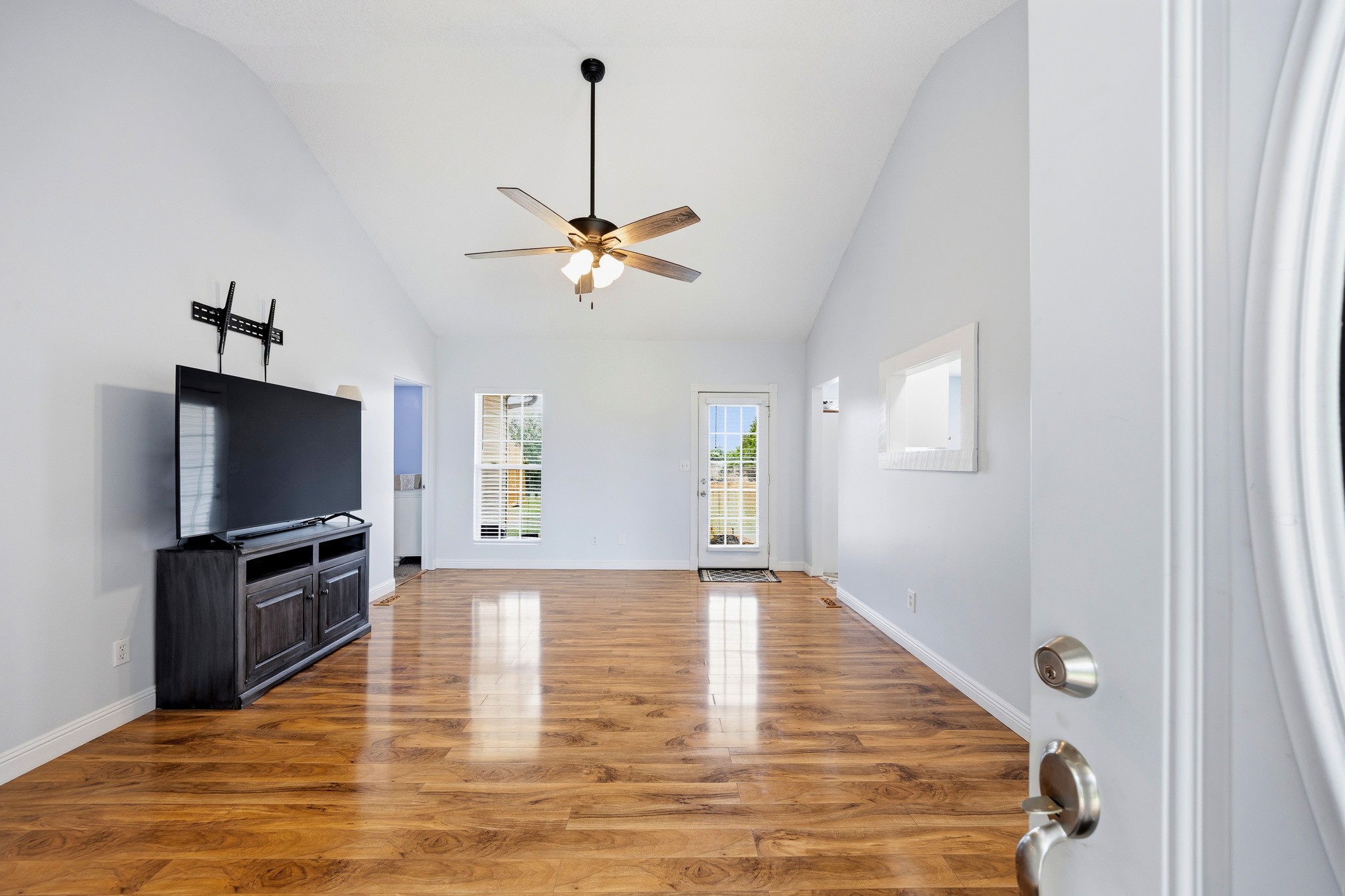 1087 Heatherwood Road Pleasant View, TN 37146 - Photo 10 of 60