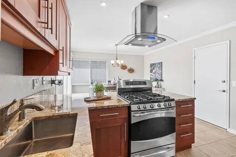 $1,200,000 | 11385 Red Cedar Way, San Diego, CA 92131