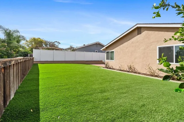 $1,200,000 | 11385 Red Cedar Way, San Diego, CA 92131