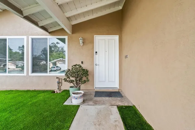 $1,200,000 | 11385 Red Cedar Way, San Diego, CA 92131