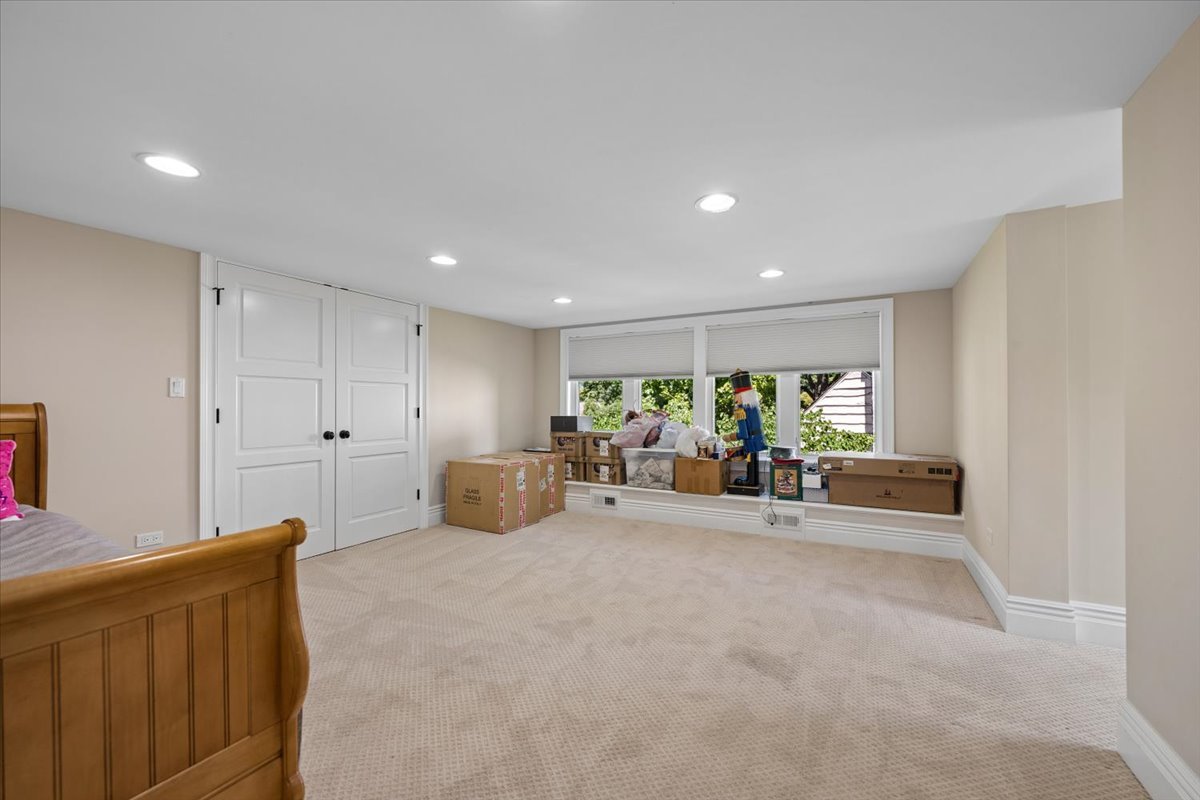916 Seminole Road Wilmette, IL 60091 - Photo 30 of 41 Gallery Image 30