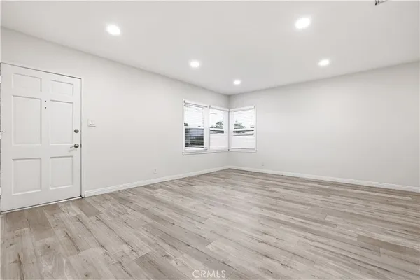 $3,650 | 3735 5th La, La Crescenta, CA 91214