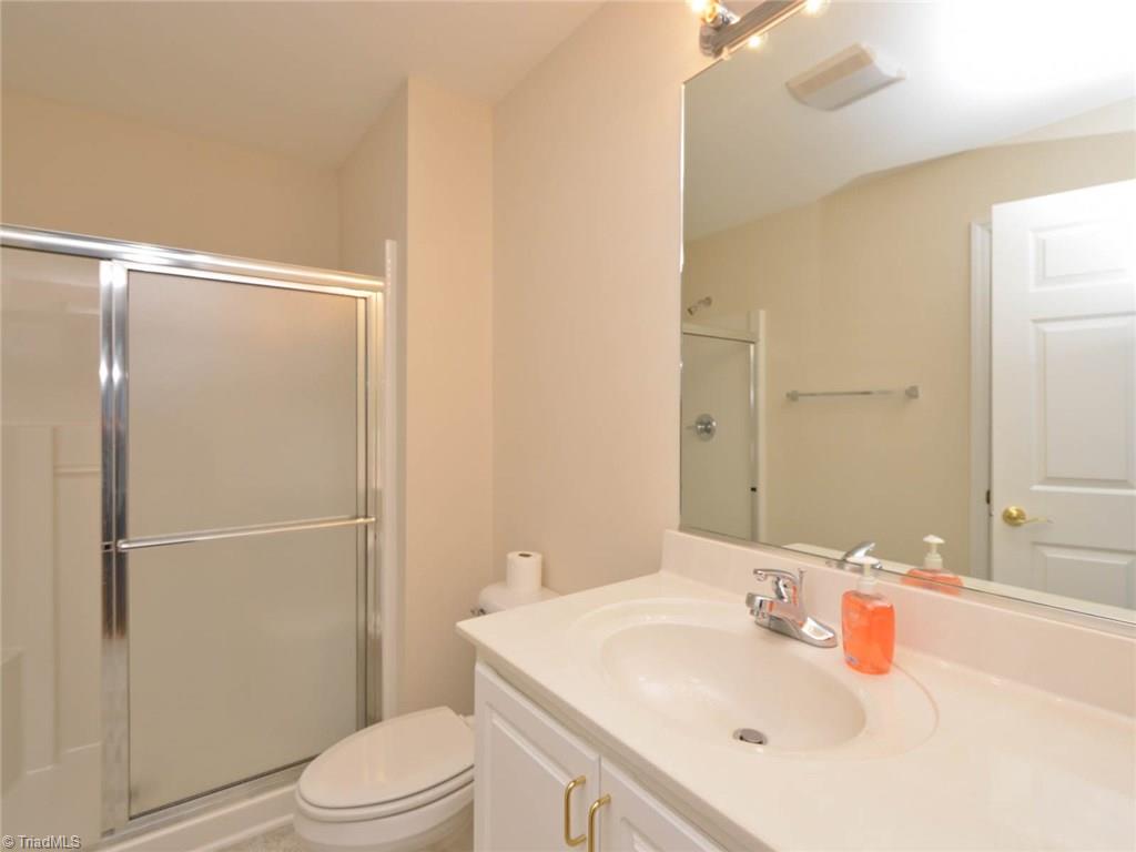 4900 Balsom Road Pfafftown, NC 27040 - Photo 16 of 21 Hall Bath