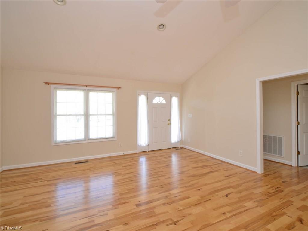 4900 Balsom Road Pfafftown, NC 27040 - Photo 5 of 21 Gallery Image 5