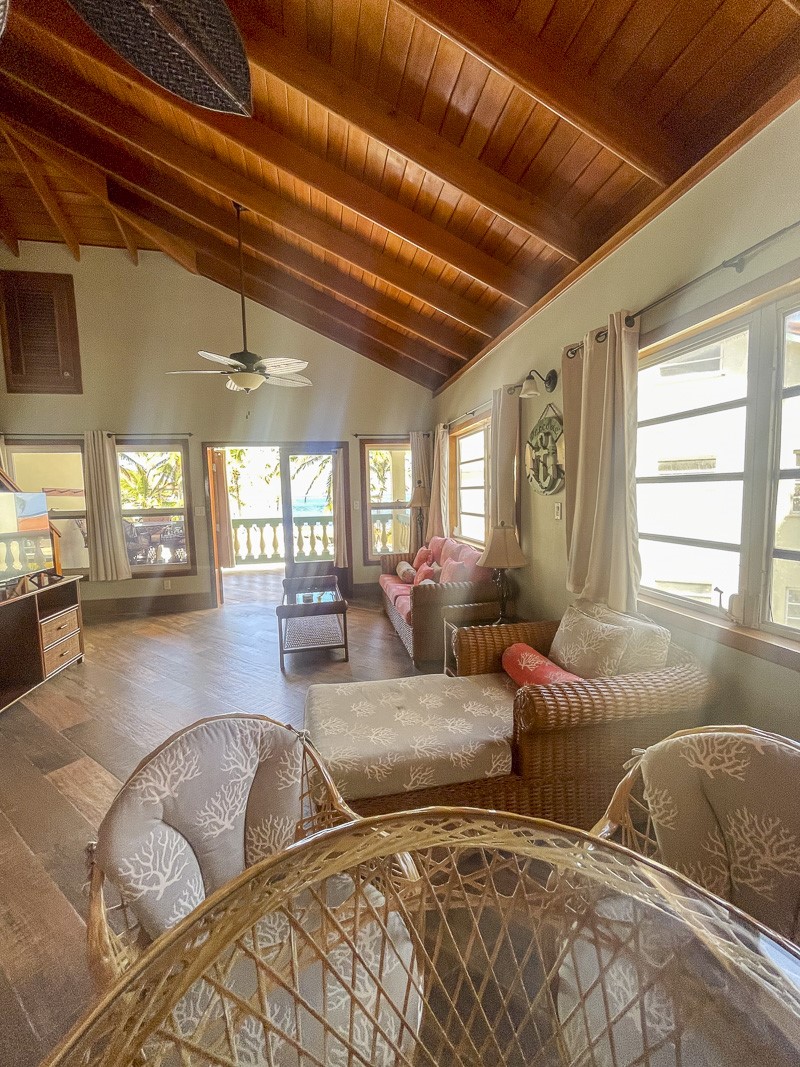 0 Belizean Shores, Unit 11B Robstown, TX 78380 - Photo 5 of 32 a living room with furniture window and wooden floor
