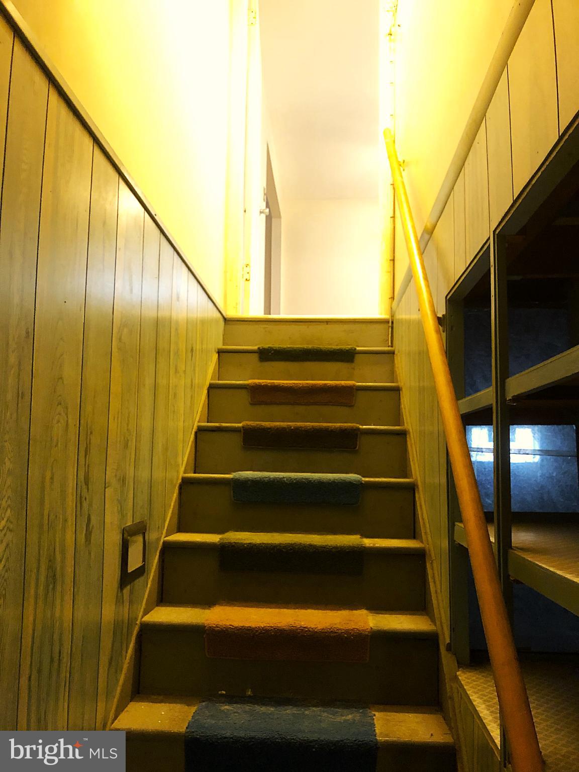 8 Roberts Lane Berlin, NJ 08009 - Photo 16 of 19 a view of entryway