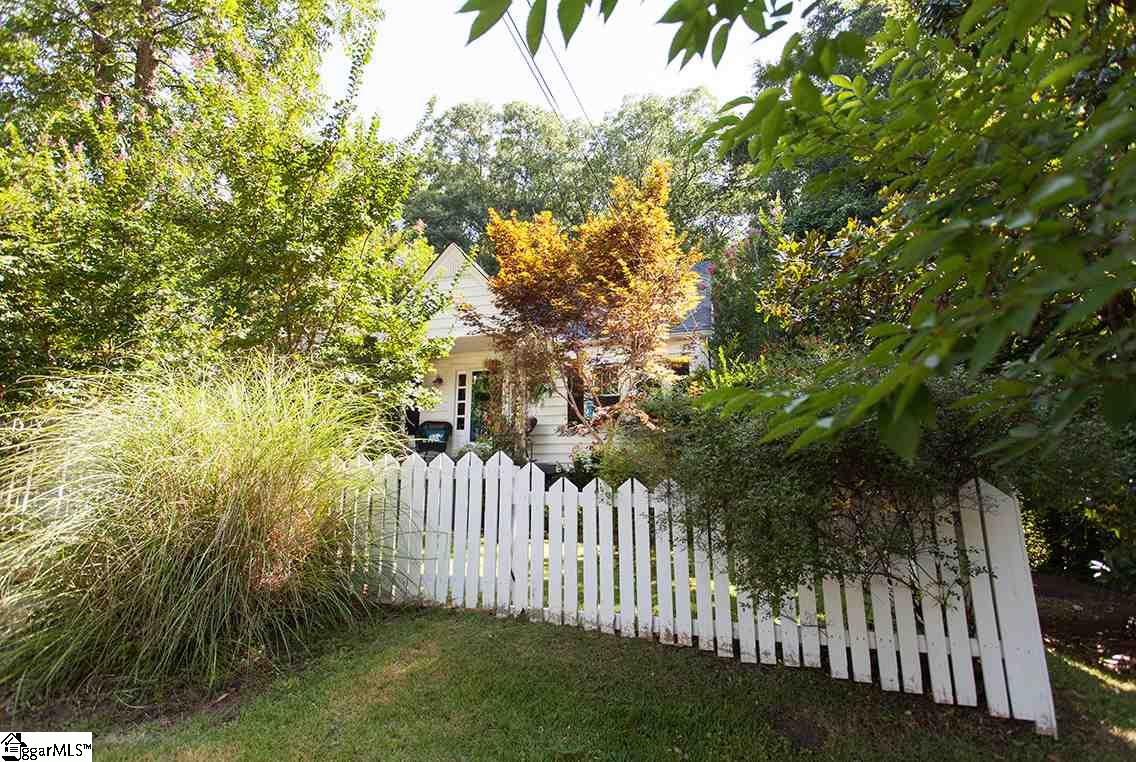107 Brookside Avenue Greenville, SC 29607 - Photo 3 of 36 Gallery Image 3