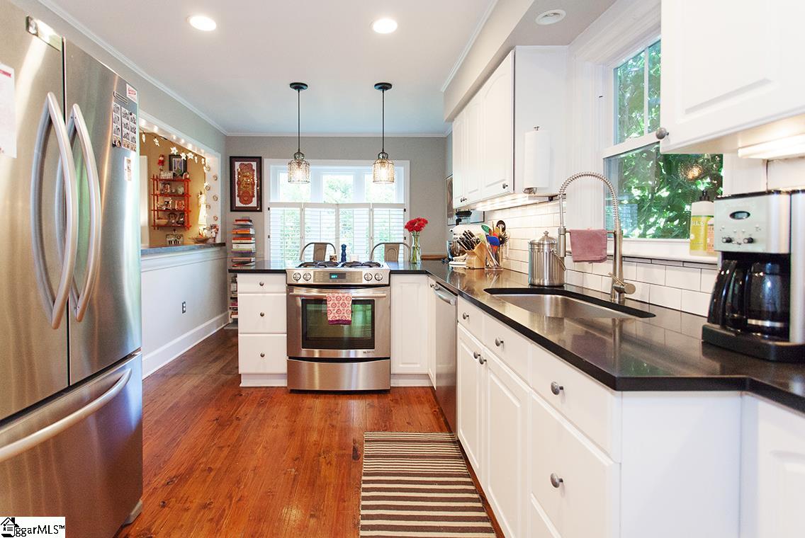 107 Brookside Avenue Greenville, SC 29607 - Photo 9 of 36 Gallery Image 9