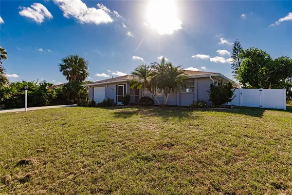 $2,400 | 11065 Waterford Avenue, Englewood, FL 34224