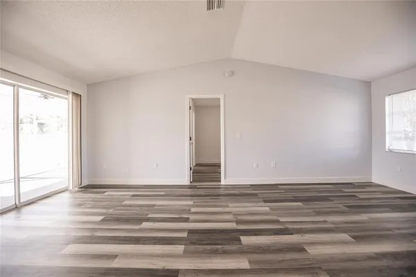 $2,400 | 11065 Waterford Avenue, Englewood, FL 34224