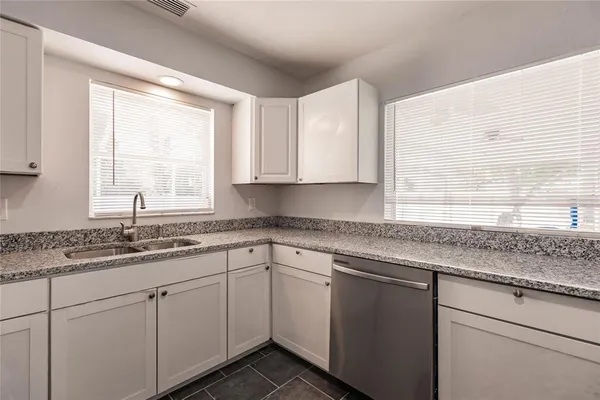 $2,400 | 11065 Waterford Avenue, Englewood, FL 34224