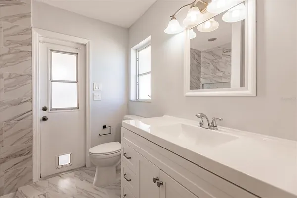 $2,400 | 11065 Waterford Avenue, Englewood, FL 34224