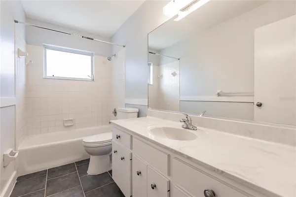 $2,400 | 11065 Waterford Avenue, Englewood, FL 34224