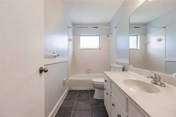 $2,400 | 11065 Waterford Avenue, Englewood, FL 34224