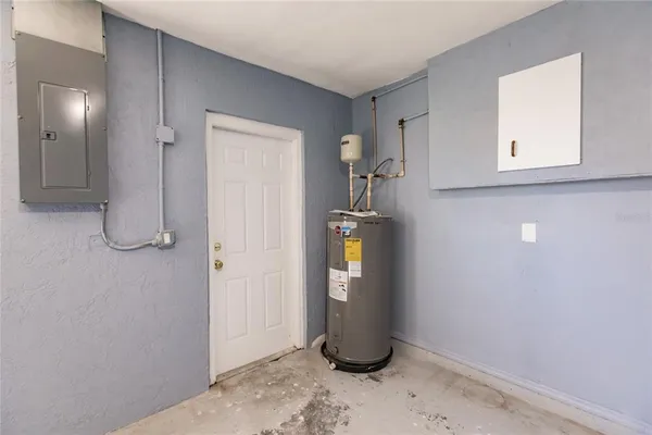 $2,400 | 11065 Waterford Avenue, Englewood, FL 34224