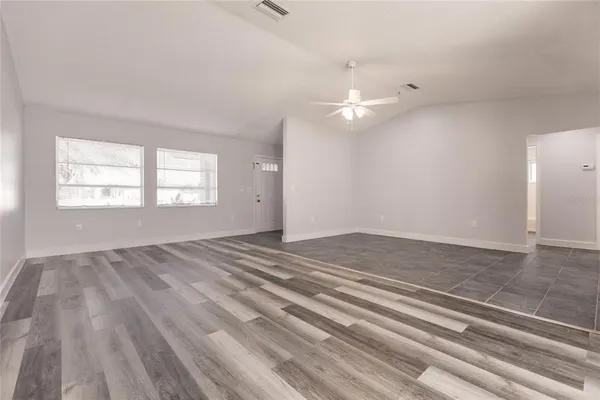 $2,400 | 11065 Waterford Avenue, Englewood, FL 34224