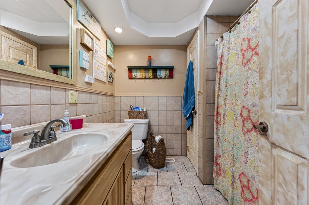 1299 Kinder Valley Road Rural Retreat, VA 24368 - Photo 23 of 82 Gallery Image 23