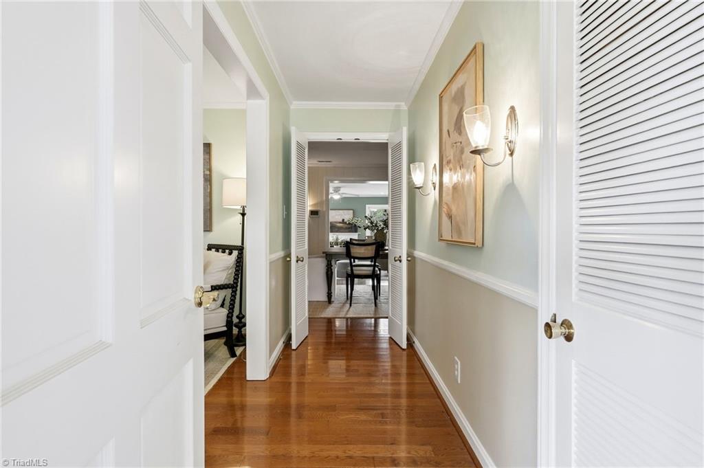 112 Queensbury Road Winston-Salem, NC 27104 - Photo 3 of 42