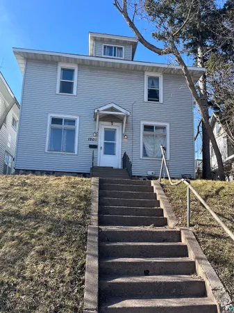 $250,000 | 1507 East 4th Street, Duluth, MN 55812