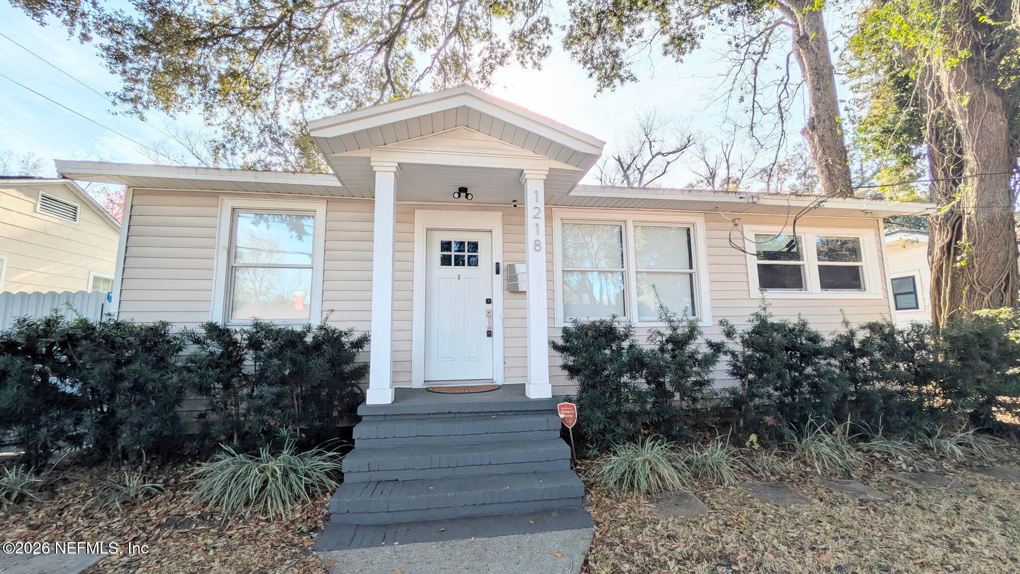1218 Dancy Street Jacksonville, FL 32205 - Photo 3 of 19 a front view of a house with garden