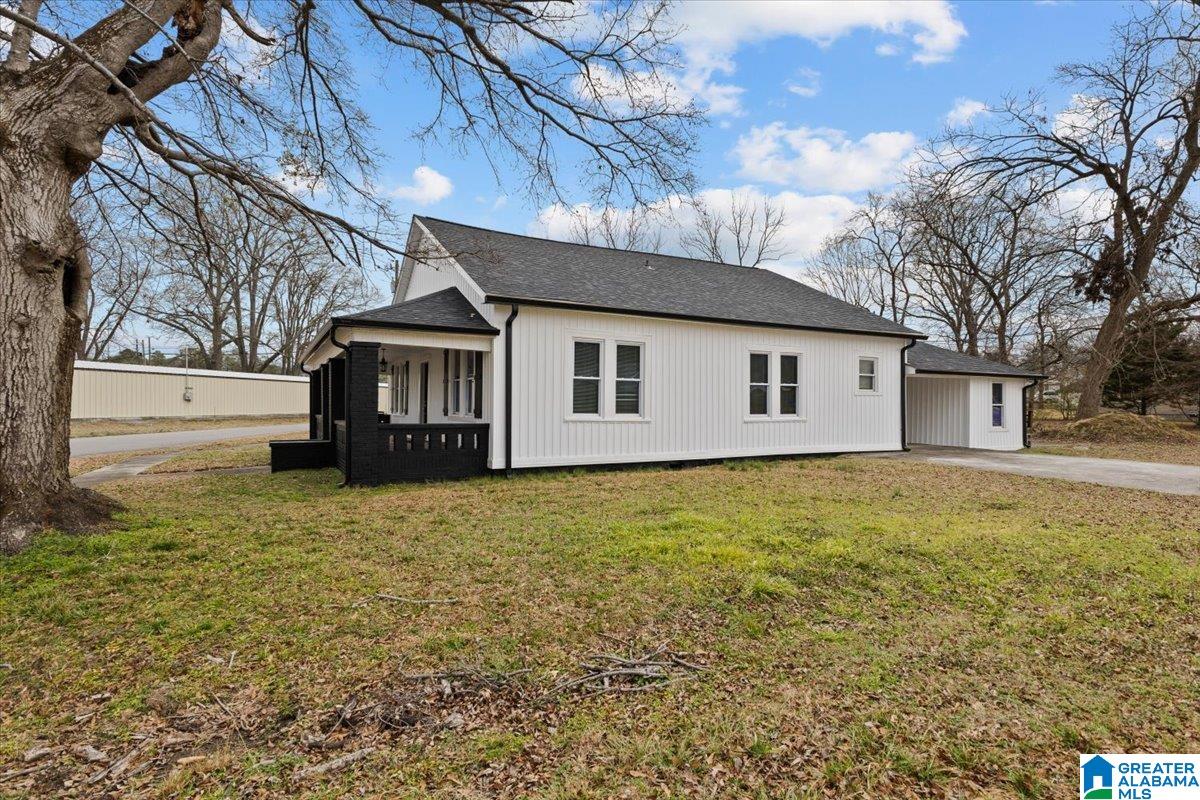 301 Adams Avenue East Oneonta, AL 35121 - Photo 7 of 26