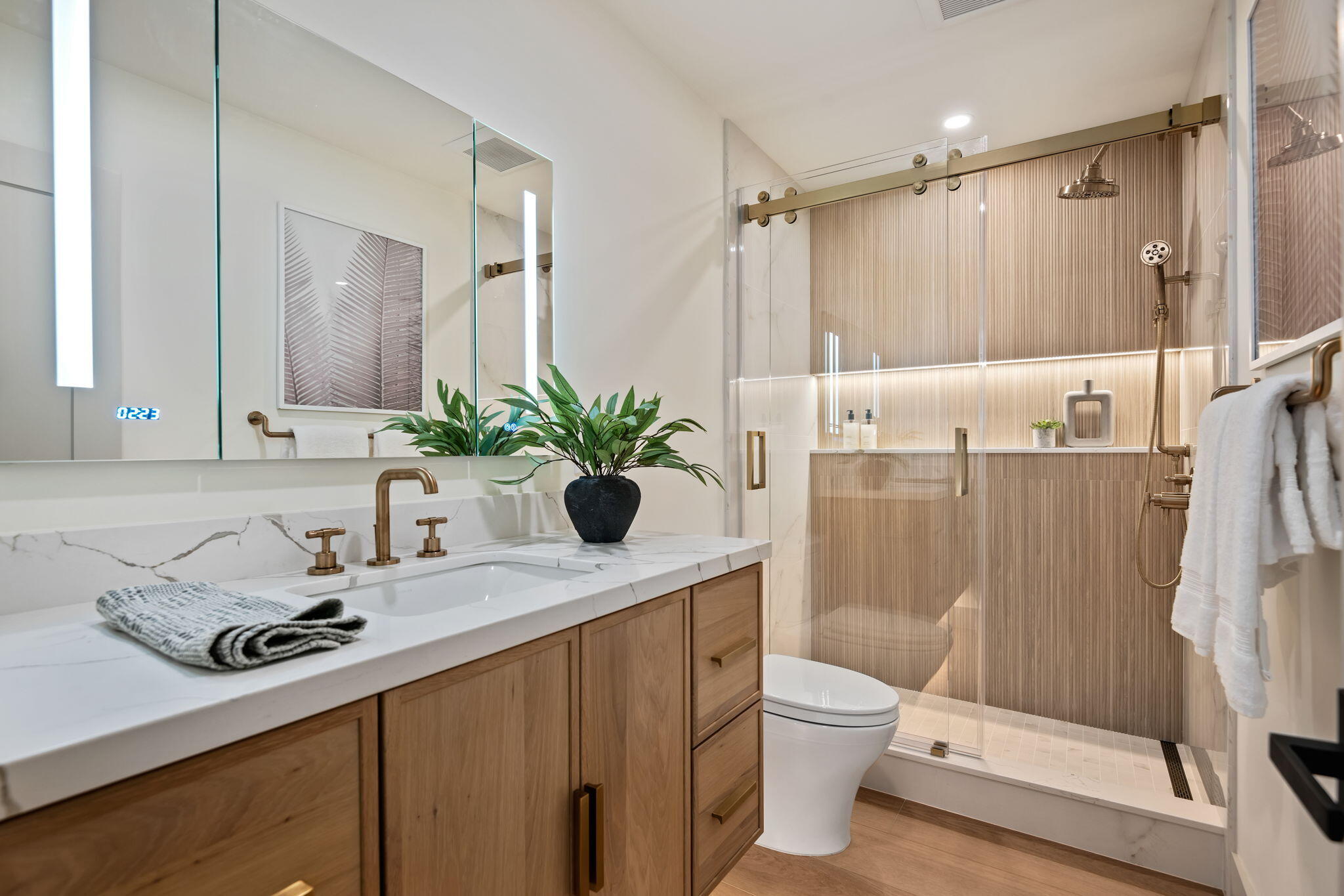 899 Cieneguitas Road Santa Barbara, CA 93110 - Photo 23 of 28 23 - Bathroom 2