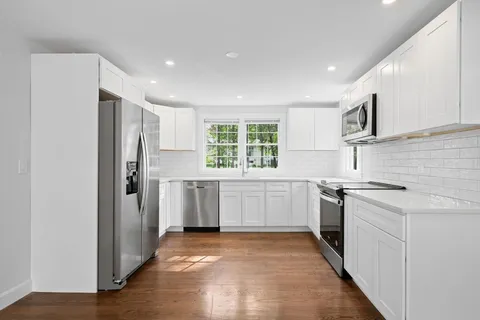 $799,900 | 125 Beacon Street, Framingham, MA 01701