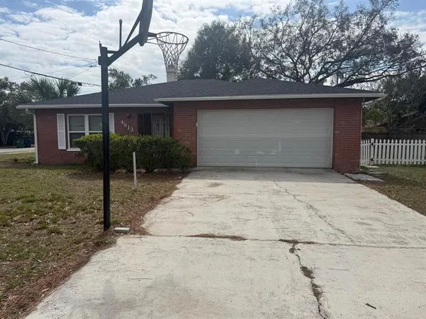$2,500 | 4913 East Liberty Street, Tampa, FL 33617