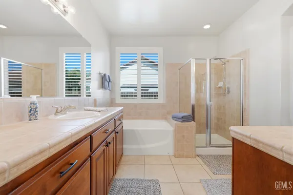 $549,900 | Undisclosed Address, Tulare, CA 93274