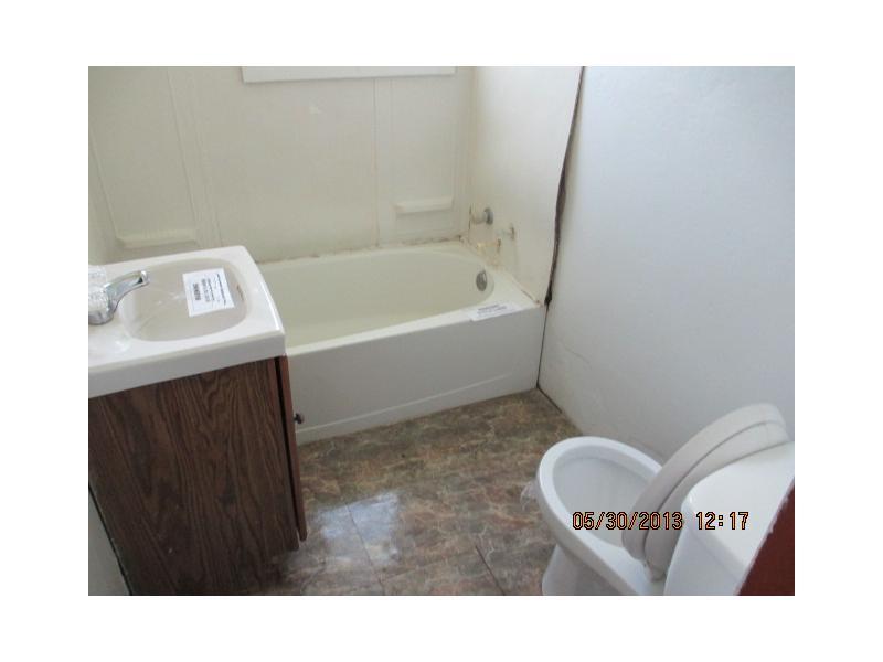9334 West 8th Street Road Anderson, IN 46011 - Photo 9 of 10 Gallery Image 9