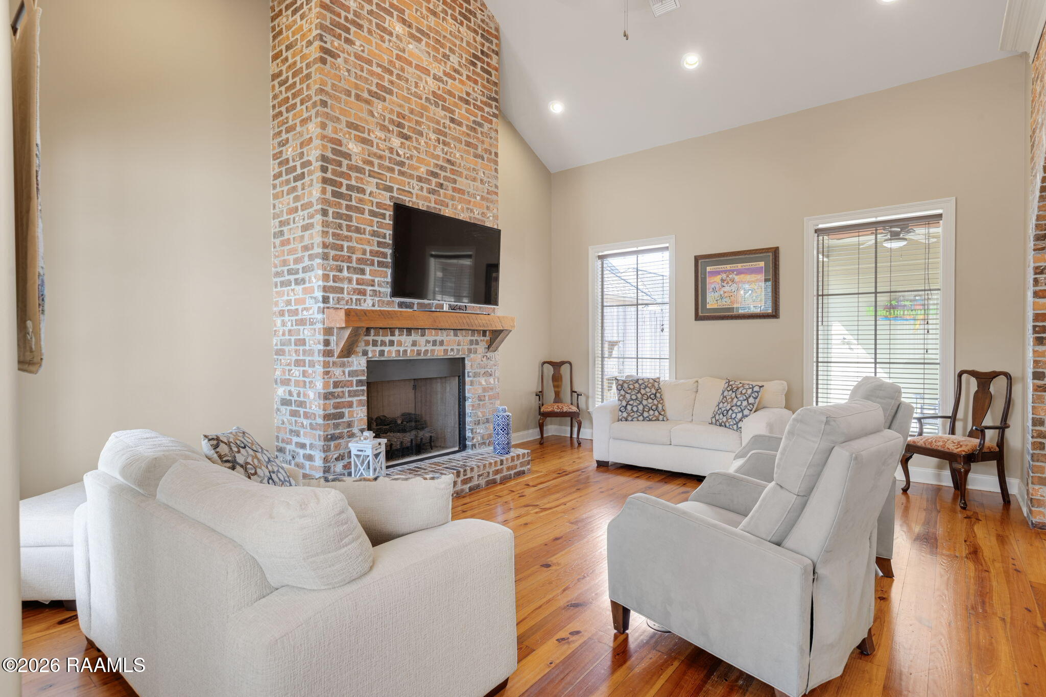 125 Croft Row Lafayette, LA 70503 - Photo 4 of 30 Fireplace