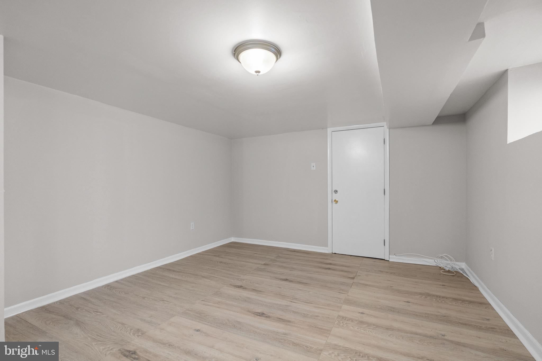 3700 Woodridge Road Baltimore, MD 21229 - Photo 19 of 23