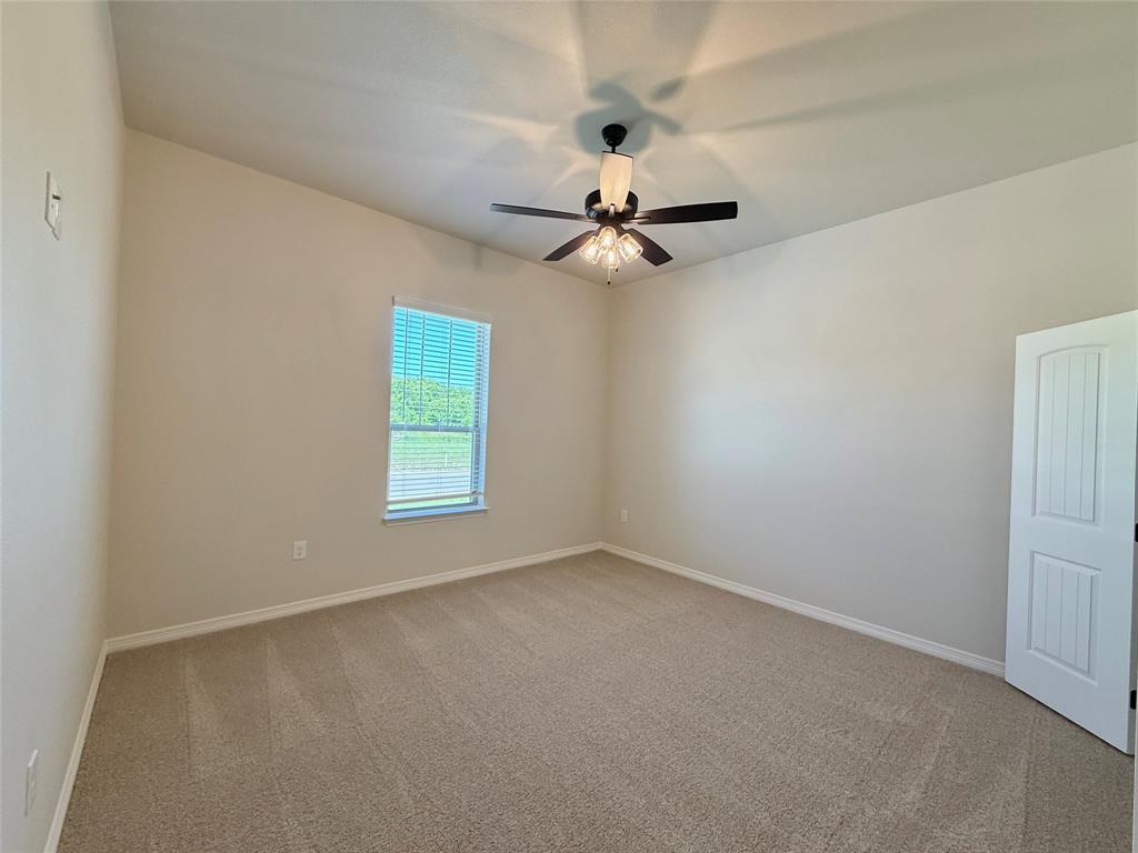 130 Lasso Loop Lorena, TX 76655 - Photo 12 of 32