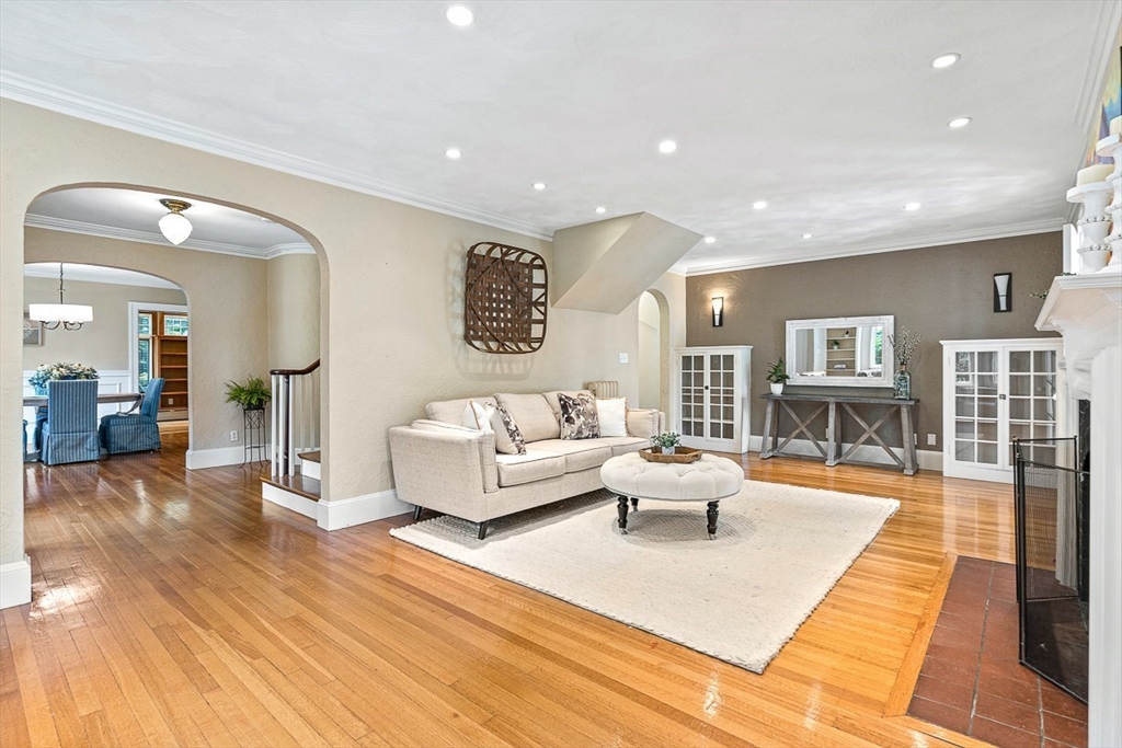 24 Calumet Road Winchester, MA 01890 - Photo 14 of 41 a living room with furniture and a wooden floor