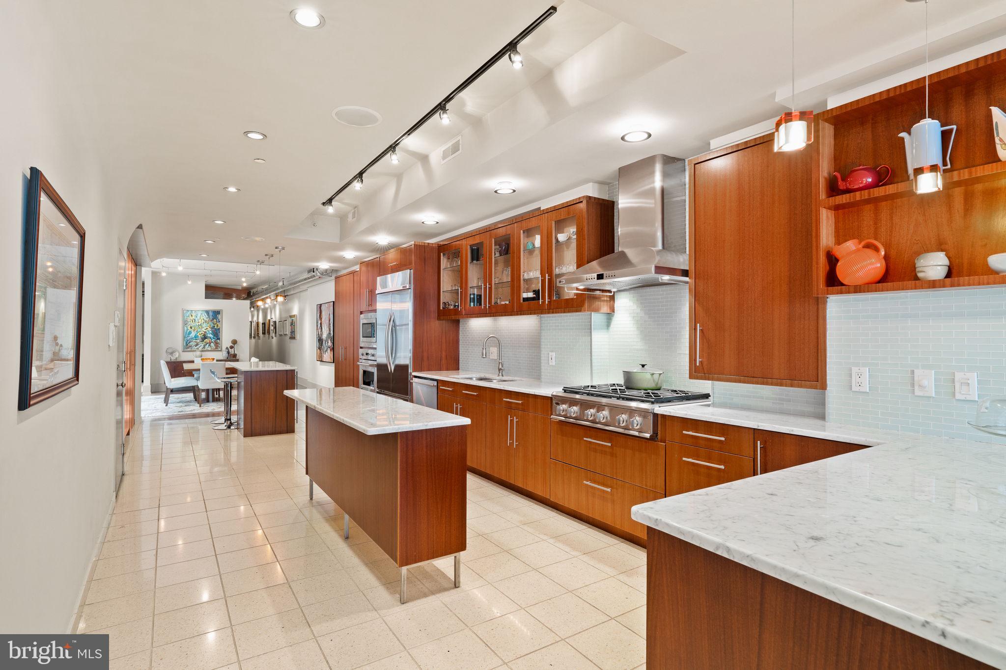 1606 Chestnut Street, Unit 2 Philadelphia, PA 19103 - Photo 15 of 60