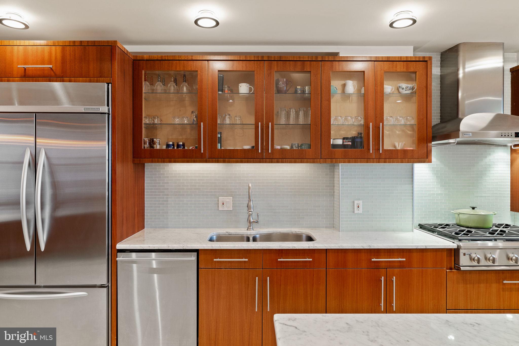 1606 Chestnut Street, Unit 2 Philadelphia, PA 19103 - Photo 17 of 60