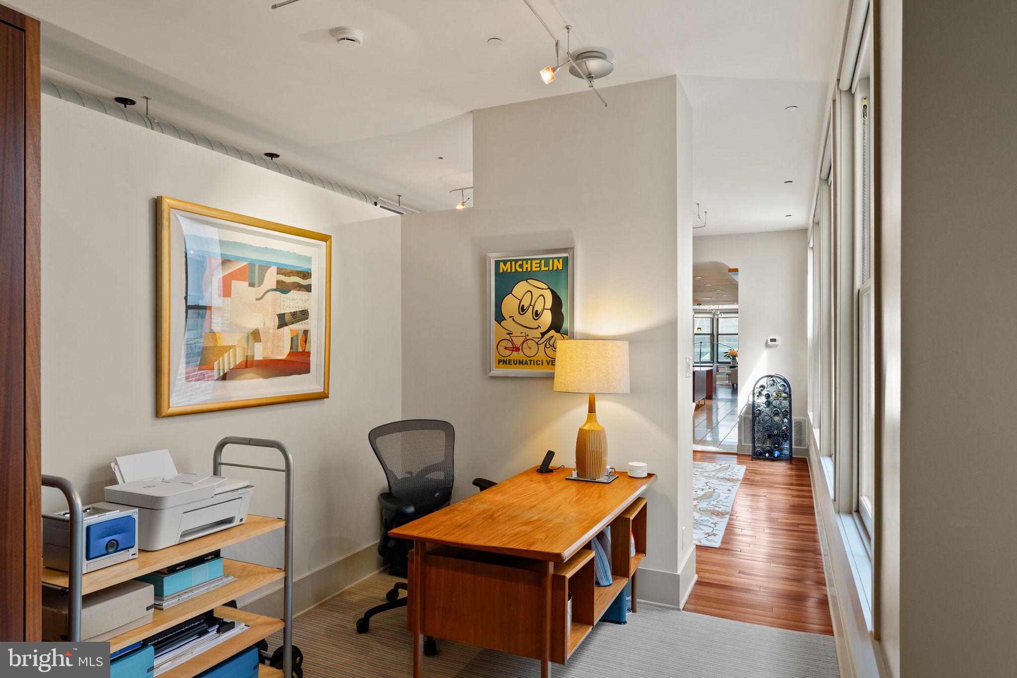 1606 Chestnut Street, Unit 2 Philadelphia, PA 19103 - Photo 31 of 60 Office Niche