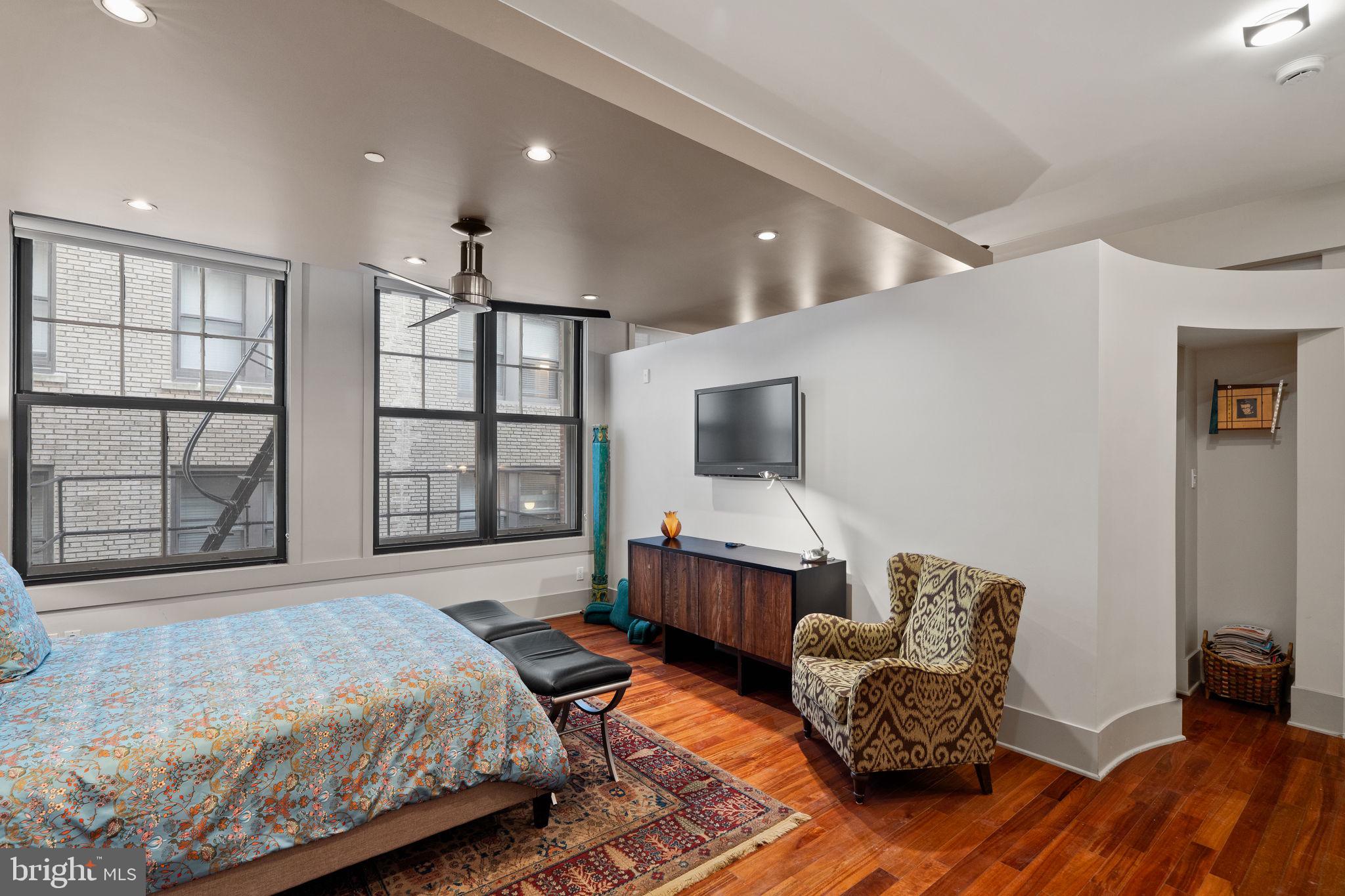 1606 Chestnut Street, Unit 2 Philadelphia, PA 19103 - Photo 45 of 60 Primary Suite