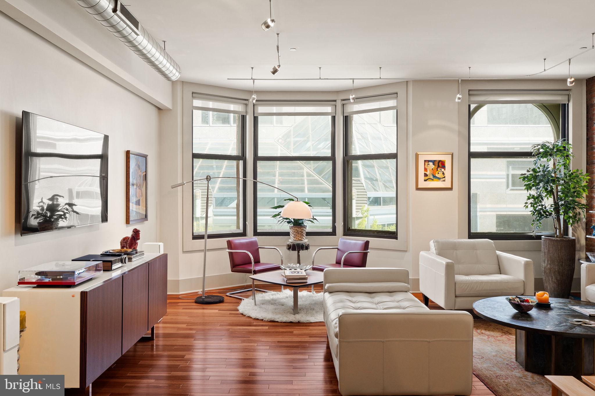 1606 Chestnut Street, Unit 2 Philadelphia, PA 19103 - Photo 5 of 60